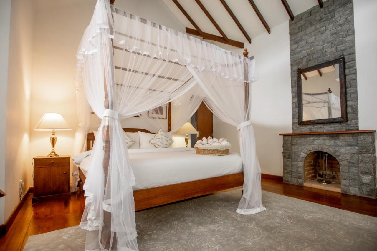 Manuel Manor Hotel Labugolla ภายนอก รูปภาพ