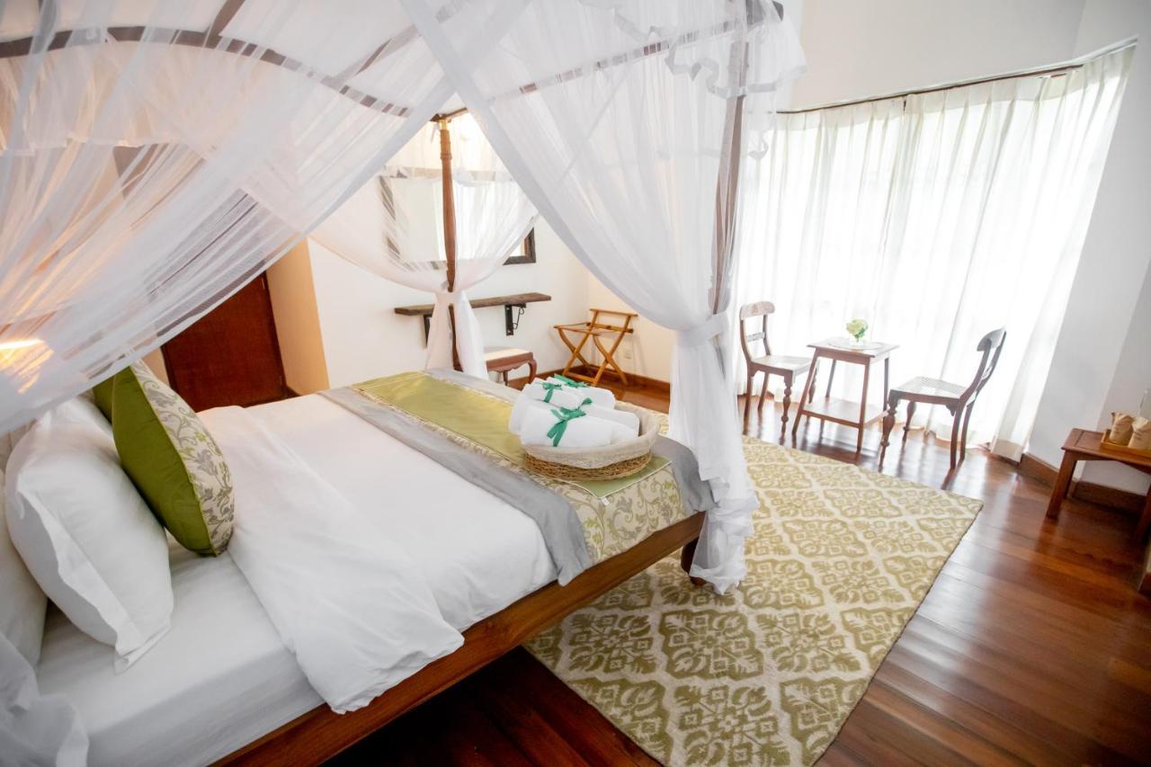 Manuel Manor Hotel Labugolla ภายนอก รูปภาพ