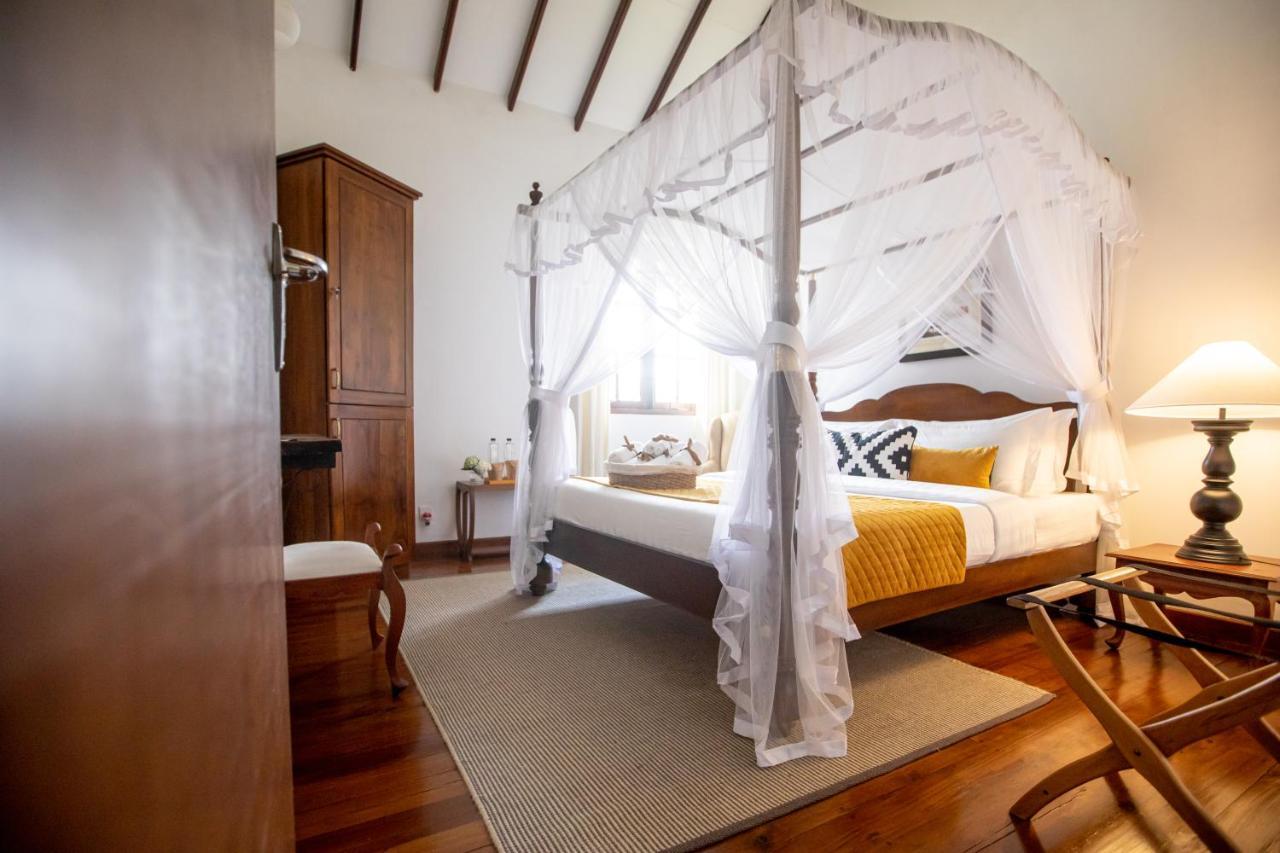 Manuel Manor Hotel Labugolla ภายนอก รูปภาพ