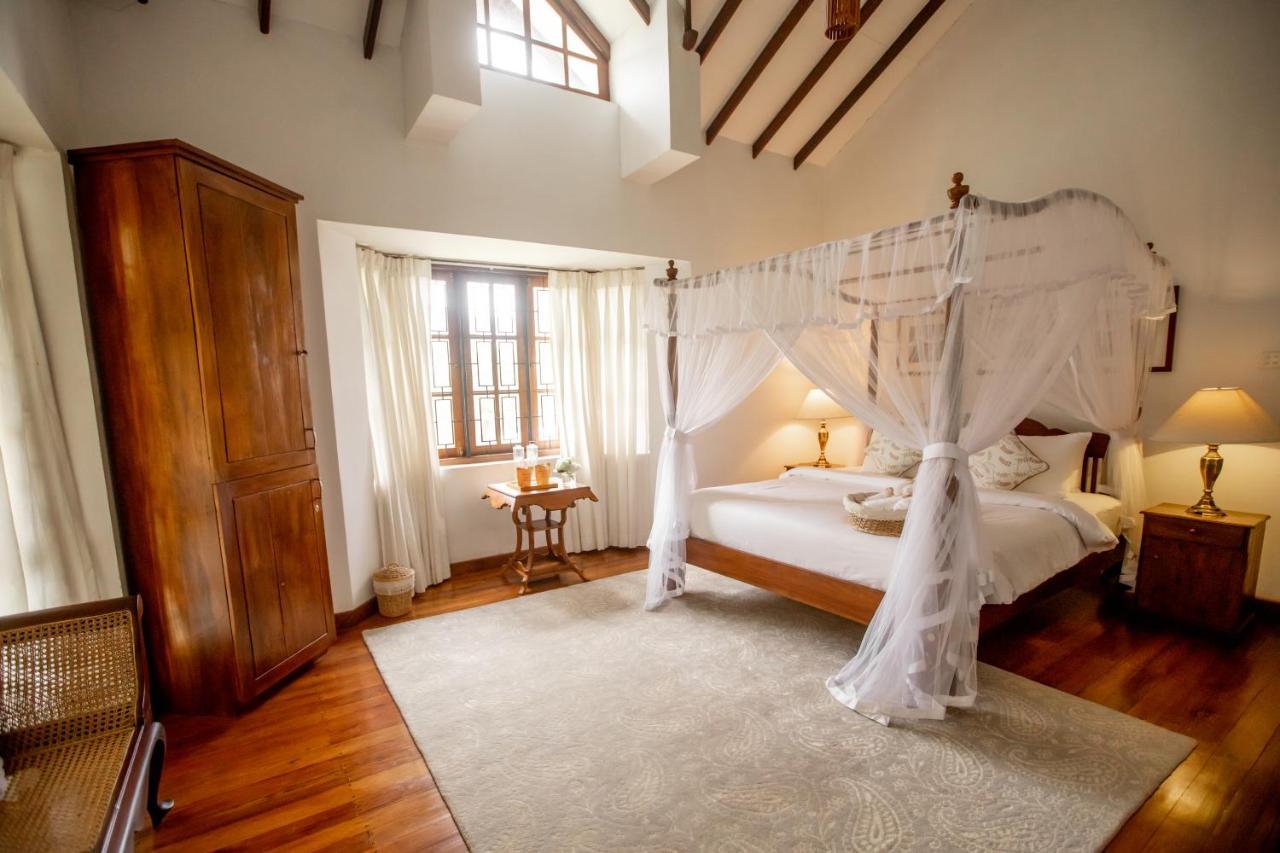 Manuel Manor Hotel Labugolla ภายนอก รูปภาพ