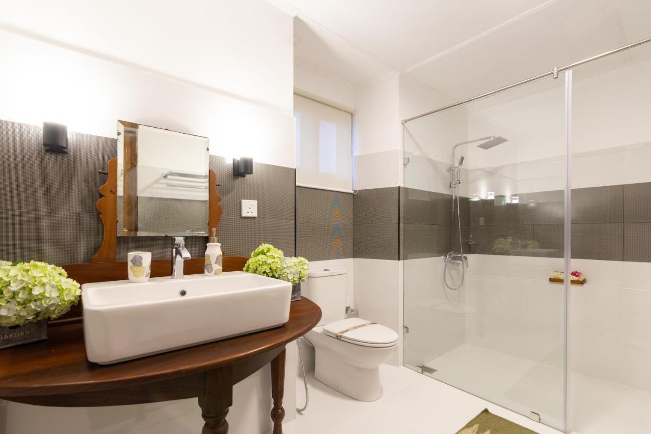 Manuel Manor Hotel Labugolla ภายนอก รูปภาพ